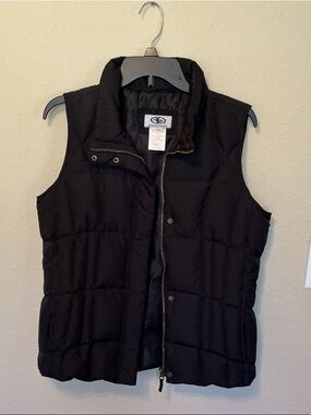 Athletic Works Black Quilted Puffer Vest